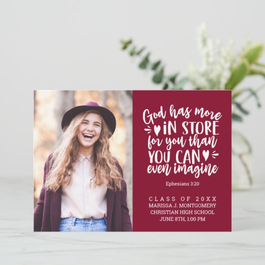 卒業バイブル聖句フォトホワイトスクリプトマルーン 案内状 (スタンド正面)