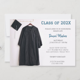 卒業パーティーのキャップとガウンの招待状 招待状