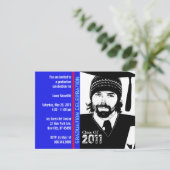 卒業パーティーの招待状おもしろいの漫画の帽子のガウン 招待状 (スタンド正面)