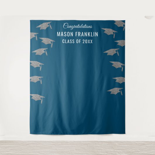 卒業パーティーの青い背景フォトプロップ タペストリー (正面)