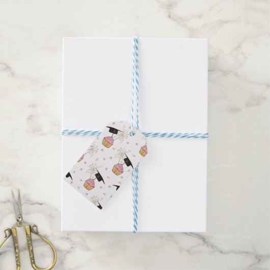 卒業ピンクのカップケーキスパーカーの好意または ギフトタグ (より糸付き)