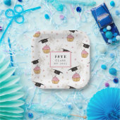 卒業ピンクカップケーキパーソナライズされた紙プレート ペーパープレート (パーティー)