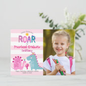 卒業プリスクール写真恐竜の少女かわいいおもしろい 案内状 (スタンド正面)