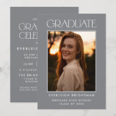 卒業モダンタイポグラフィ写真卒業招待状 招待状 (正面/裏面)