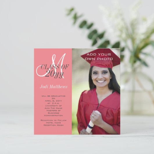 卒業モノグラム写真コーラルピンク 招待状 (スタンド正面)