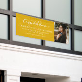 卒業写真おめでとう 横断幕 (ビルの外側)