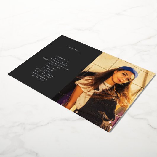 卒業写真ラインアートグレー 箔招待状 (回転した状態)