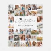 卒業写真数々のおめでとう フリースブランケット (正面)
