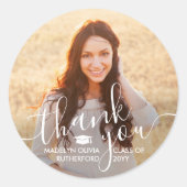 卒業写真 & エレガントな白いスクリプトの感謝メッセージ ラウンドシール (正面)