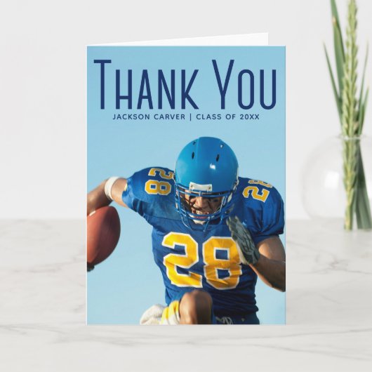 卒業写真 青いスクリプトオーバーレイ フットボールプレーヤー サンキューカード (正面)