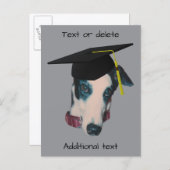 卒業帽をかぶったグレーハウンドの面白い犬のパーソナライズ済み 案内ポストカード (正面/裏面)