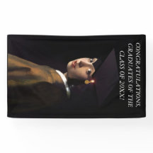 卒業帽子をかぶった少女