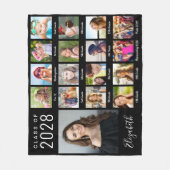 卒業式から17年のフォトスクリプトブラック フリースブランケット (正面)