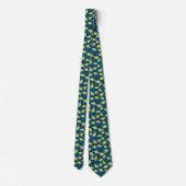 卒業式でブルーとゴールドのキャップが空中に舞う ネクタイ (裏面)
