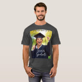 卒業式の写真にぴったりな誇らしいパパのTシャツ Tシャツ (正面フル)