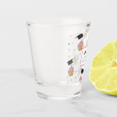 卒業式カップケーキショットガパーソナライズされたラス ショットグラス (左)