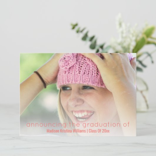 卒業式コーラルピンクシンプル色の白いオーバーレイフォト 案内状 (スタンド正面)