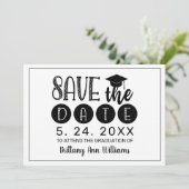 卒業式セーブザデートブラックタイポグラフィホワイト 案内状 (スタンド正面)