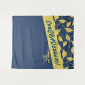 卒業式パーティフォトブースブルー金ゴールドモルタルボード タペストリー (正面(横))