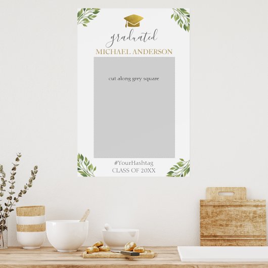 卒業式パーティーの緑のフォトブースのフレーム ポスター (キッチン)