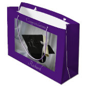 卒業式パープルキャップ&ディプロマパーソナライズされたー ラージペーパーバッグ (裏面アングル)