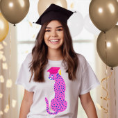 卒業式ピンクヒョウYearTシャツ Tシャツ