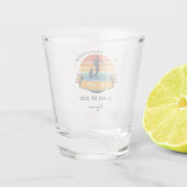 卒業式2024最高のエンジニアバイパー・ゴルフ愛好家 ショットグラス (裏面)