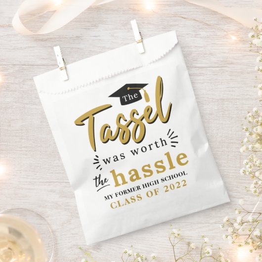 卒業式2025タッセルは厄介な価値があった フェイバーバッグ (クリップ留めされた状態)