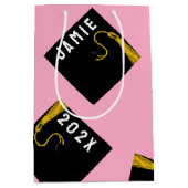 卒業式2025ピンク中抱き枕 ミディアムペーパーバッグ (正面)