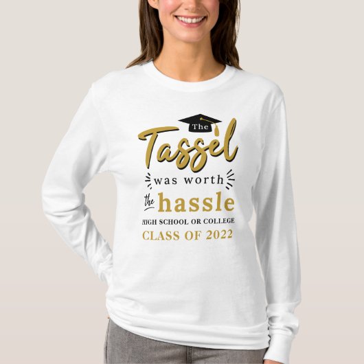 卒業式 2024 苦労は報われた Tシャツ (正面)