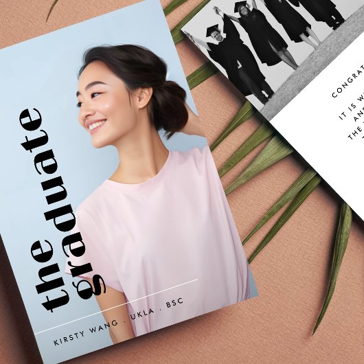 卒業後の黒はっきりした文字2枚の写真卒業 案内状