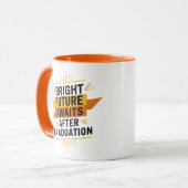卒業後は明るい未来が待つ マグカップ (正面左)
