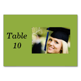 卒業生の帽子の女性 テーブルナンバー