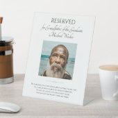 卒業生の祖父救写真記念館 台座サイン (インサイチュ)