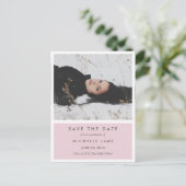 卒業生モダンが日付をピンクの写真に保存 案内ポストカード (スタンド正面)