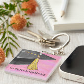 卒業生祝いブラック&ピンク キーホルダー (正面右)