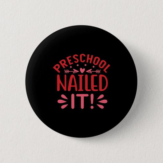 卒業芸術 | Preschool釘付け 缶バッジ (正面)