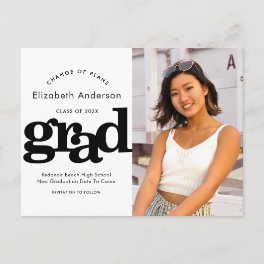卒業計画の変更はっきりした黒タイポグラフィ インビテーションポストカード (正面)