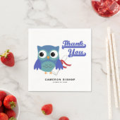 卒業証書を持つかわいいブルーの卒業生ふくろう スタンダードカクテルナプキン (インサイチュ)