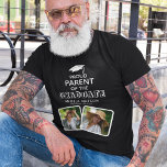 卒業誇りを持ったの親 Tシャツ<br><div class="desc">この記念Tシャツで息子や娘の卒業日/パーティーにパーソナライズされたサポートを見せる。デザインには、お好みの2枚の写真と文字「誇りを持った大学院生の親」が掲載されている。その名前、勉強の場所、学年。</div>