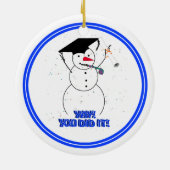 卒業雪だるま- YAY!やったぞ！ セラミックオーナメント (裏面)