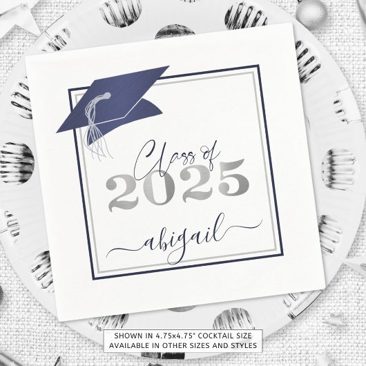 卒業2025フェイクメタリック・ネイビー・シルバー・スクリプト スタンダードカクテルナプキン