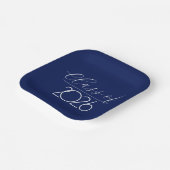 卒業2026ネイビーブルーとホワイト ペーパープレート (傾斜あり)