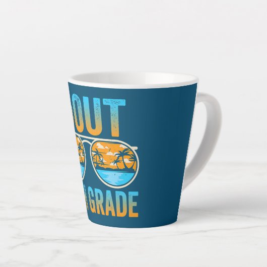 卒業8年生の最後の学校平和 カフェラテマグ (右アングル)