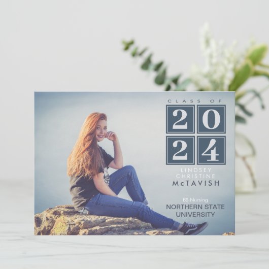 卒業 |スクウェアモダンネイビーブルー写真 招待状 (スタンド正面)