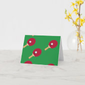 卓球ラケットとボールをグリーンに カード (黄色い花)