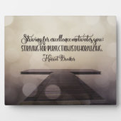 卓越性を求めて努力すること フォトプラーク (正面)