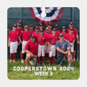 協働野球カスタムの年次おもしろいの事実 メタルオーナメント (正面)