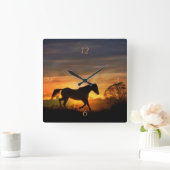 南かわいらし西ランニング日の出の中のの馬 スクエア壁時計 (ホーム)