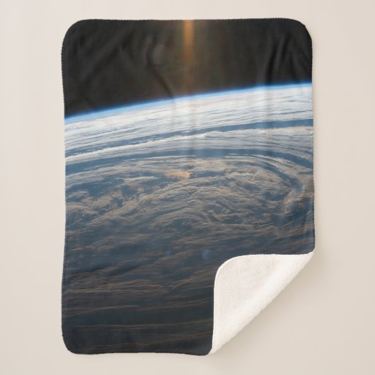 南のインディアン海の曇り。 シェルパブランケット (正面)